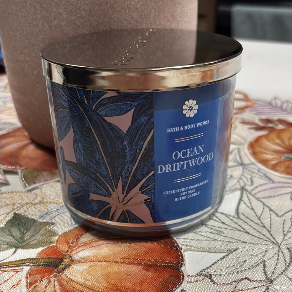 Bath & Body Works Ocean Driftwood Three Wick Candle